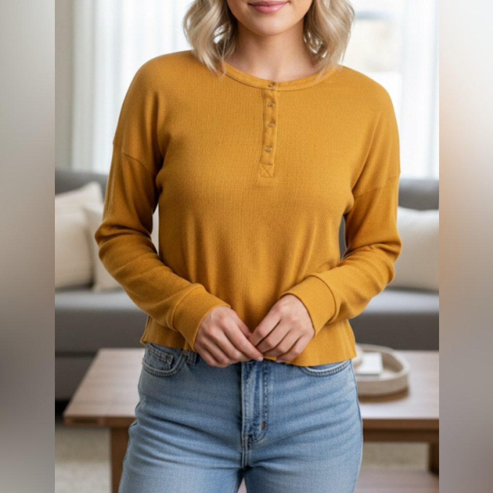 Wild Fable Knit Cropped Gold Mustard Yellow Long Sleeve Top Tee size Medium
